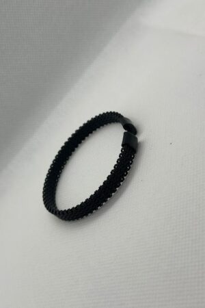 Obsidian mesh open cuff